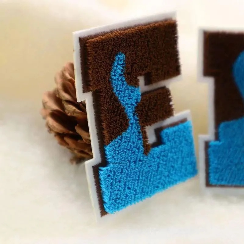 embroidered-chenille-e-patch