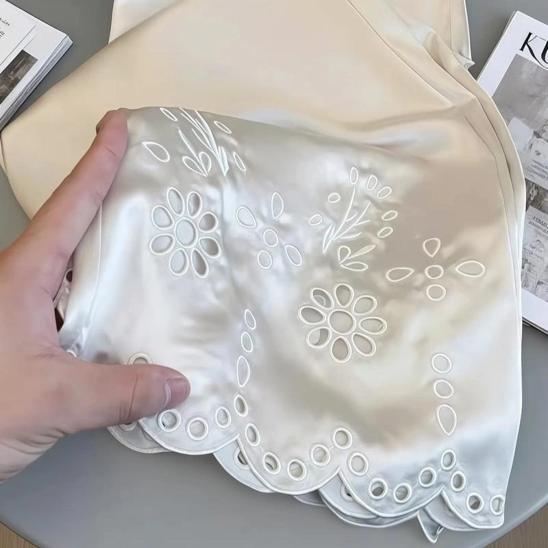 luxury-white-silk-handkerchief