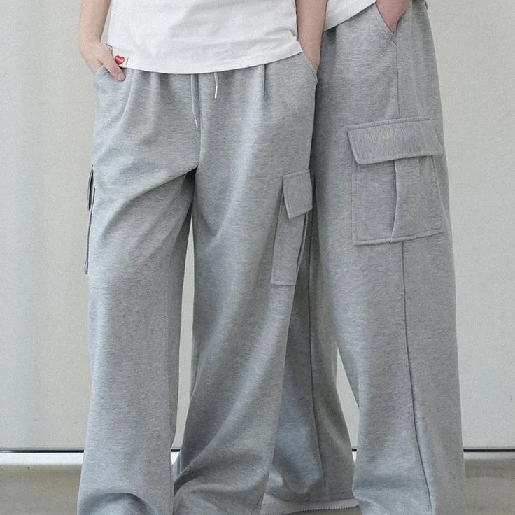 Custom cargo sweatpants manufacturer for streetwear brands